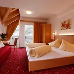 Alpenroyal Hotel